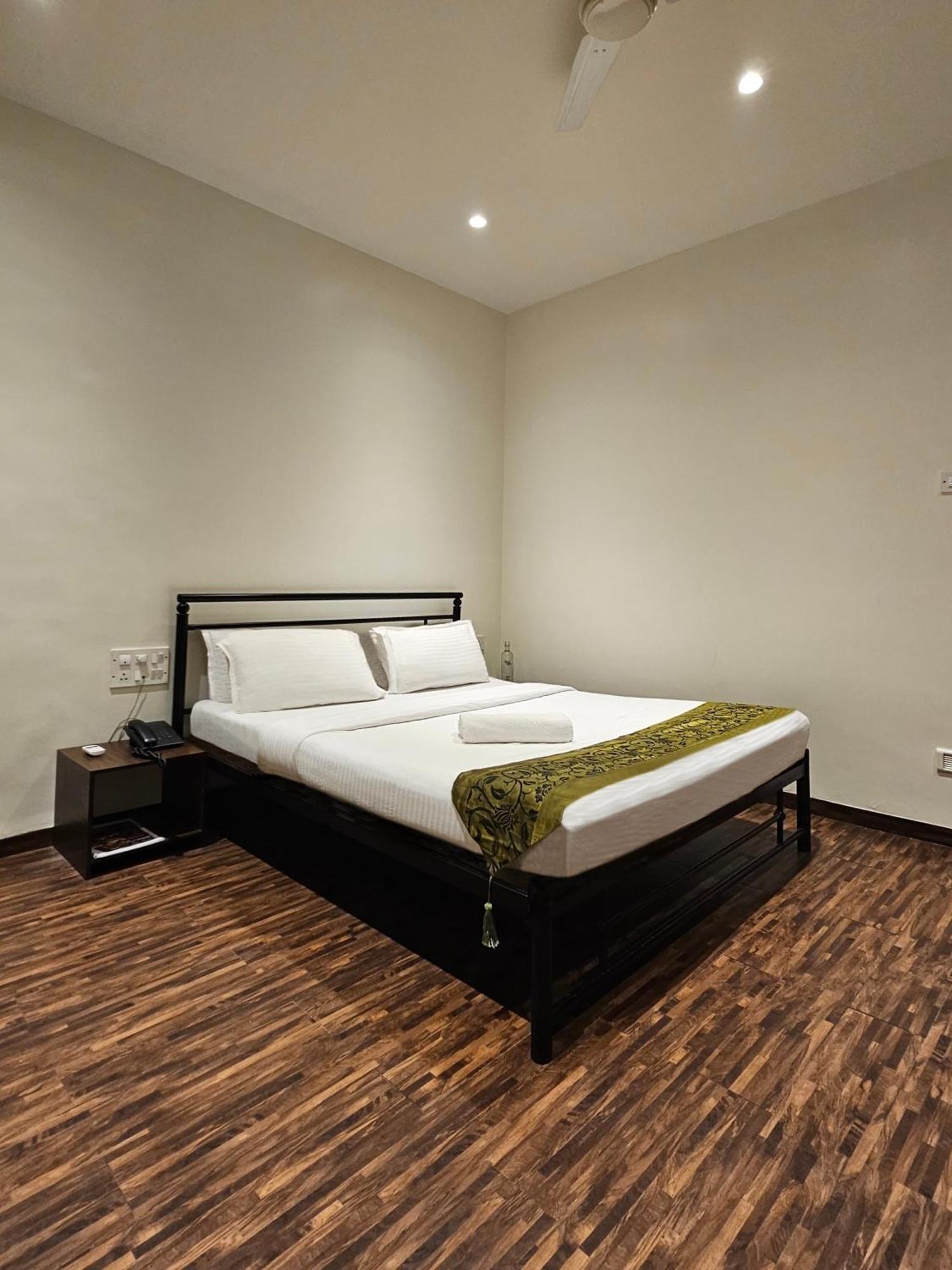 Hotel Kumkum Bombay Extérieur photo