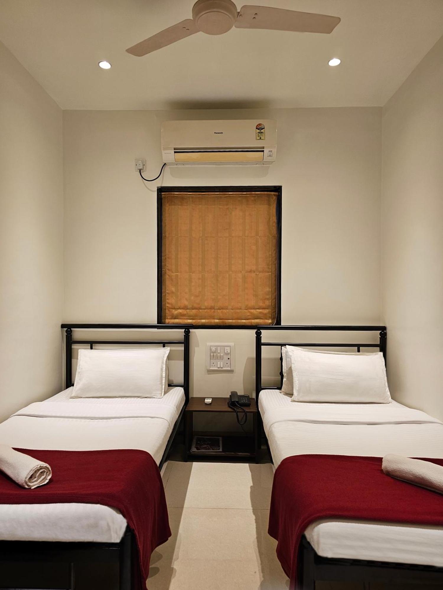 Hotel Kumkum Bombay Extérieur photo