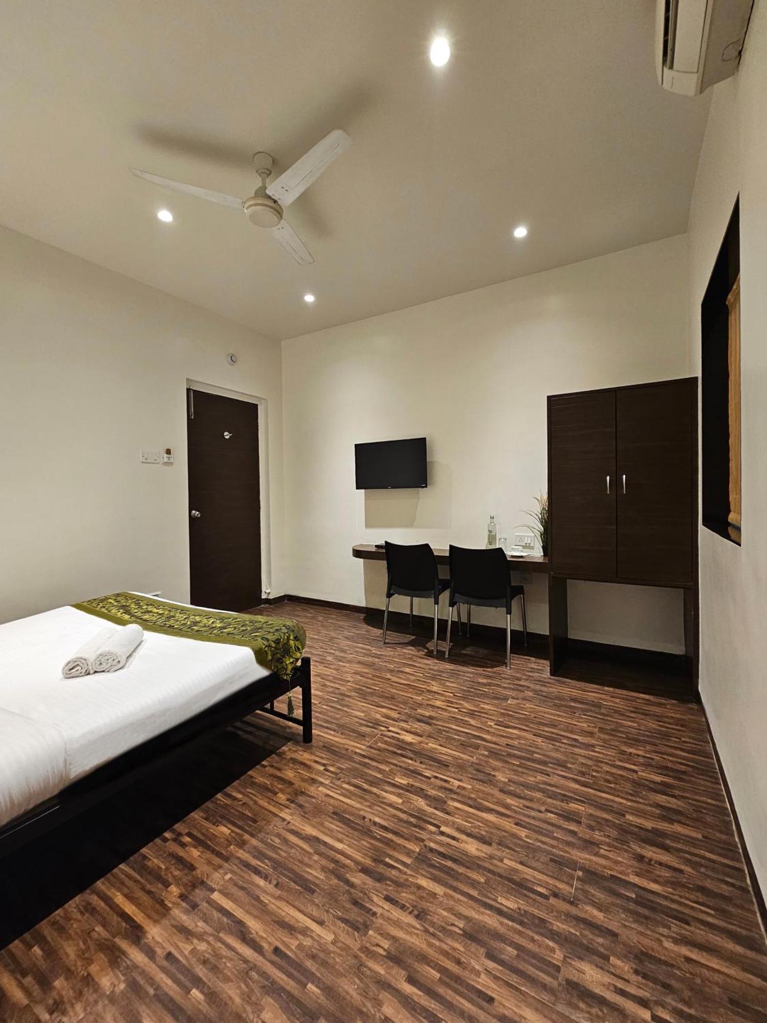 Hotel Kumkum Bombay Extérieur photo