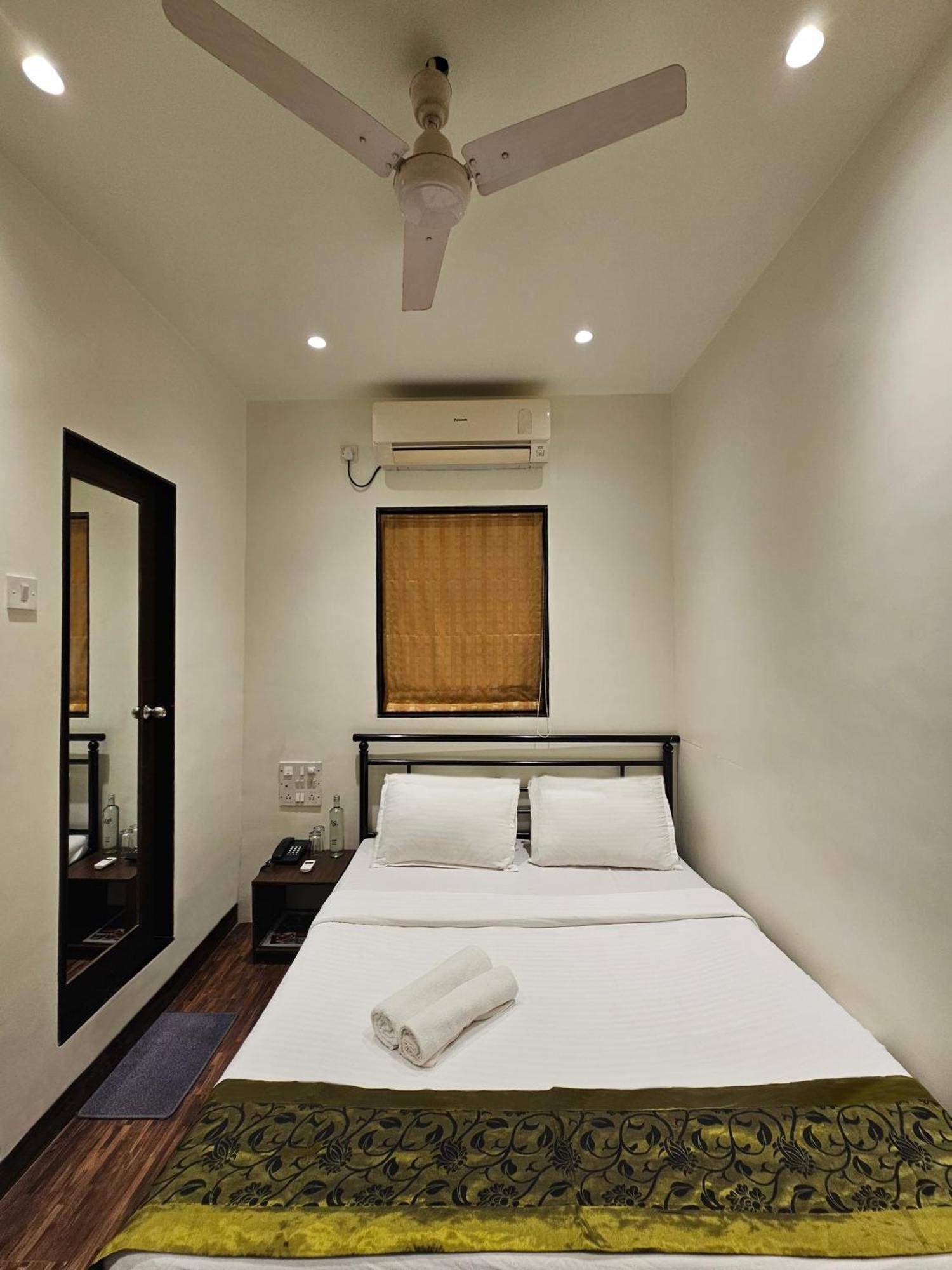Hotel Kumkum Bombay Extérieur photo
