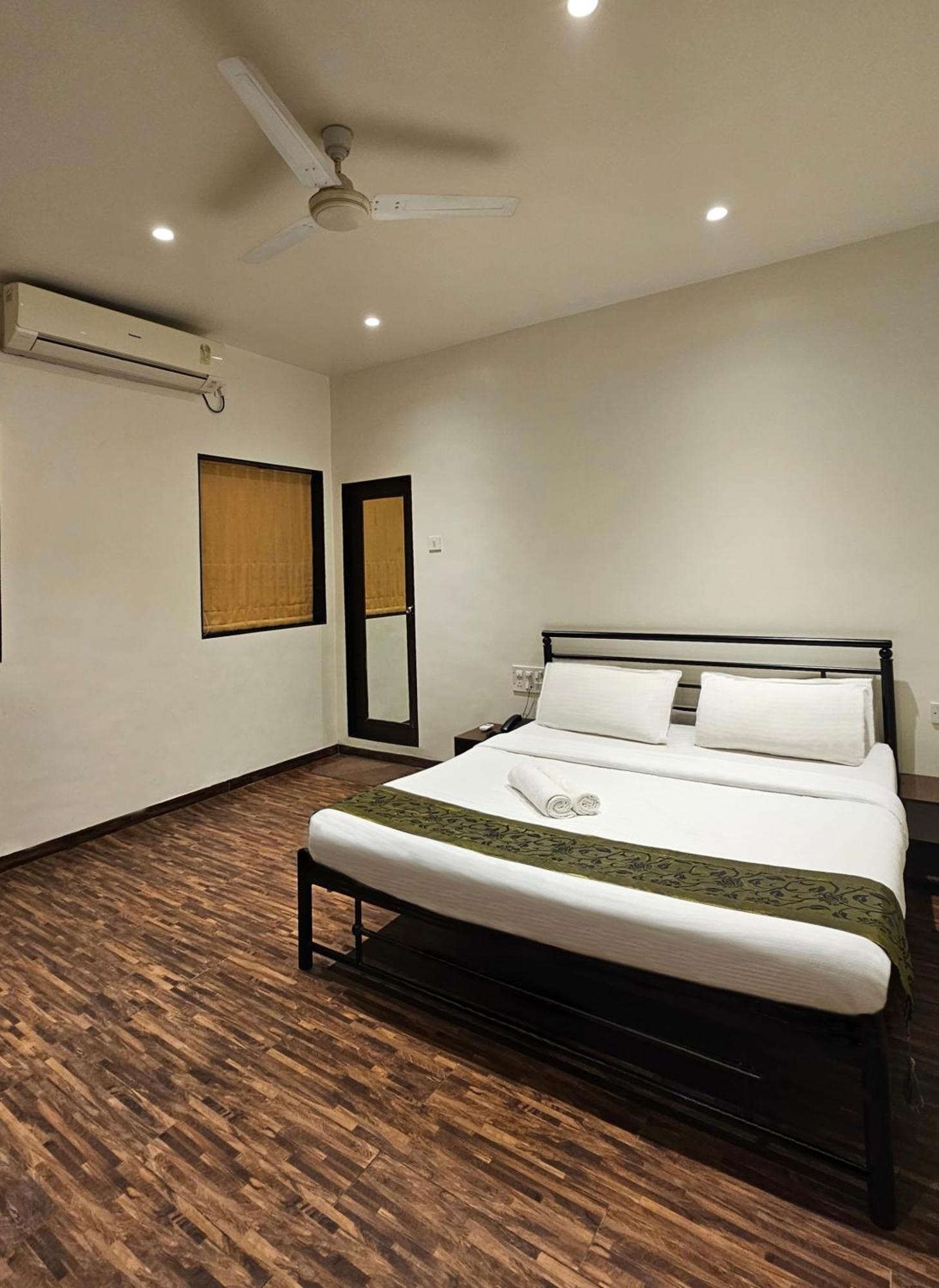 Hotel Kumkum Bombay Extérieur photo